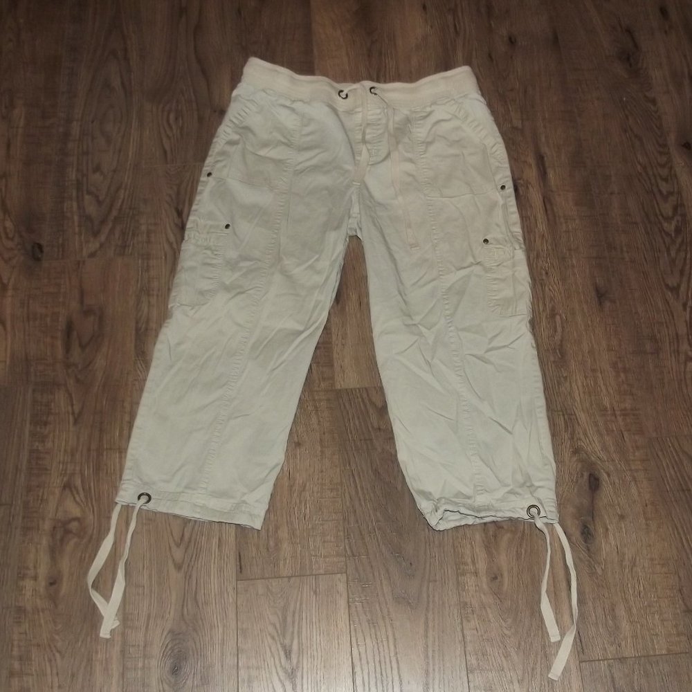 Cato Tan Khaki Capri Pants - 8